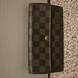 LV DAMIER EBENE SARAH WALLET